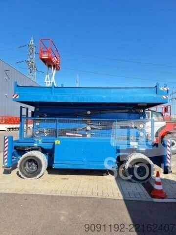 Scherenhebebühne Holland Lift HL-220 D25 4WD/P/N gebraucht