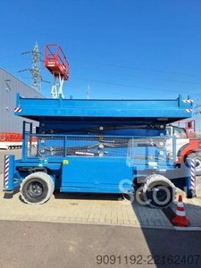Scherenhebebühne Holland Lift HL-220 D25 4WD/P/N gebraucht