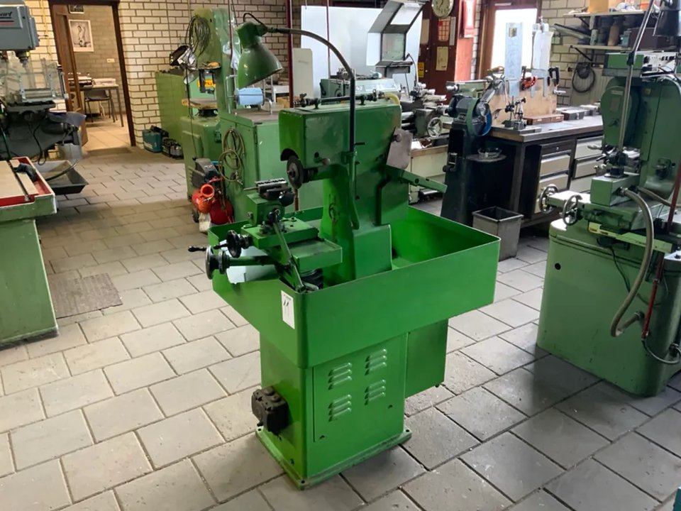 Lempereur Werkzeugschärfmaschine