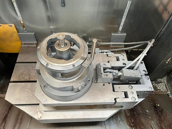 Vertical Numerically Controlled Machining Centres ALLOY WHEEL M... DW22VR
