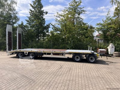Tieflader Anhänger Möslein T4 VB H1 gerade  neuer 4 Achs Tieflader gerade Ladefläche neu