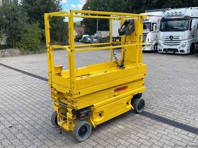 Arbeitsbühne JLG 1930 ES Elektro Scherenbühne AH 7,72 m 230 kg gebraucht