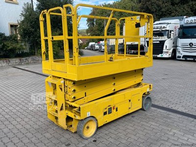 Arbeitsbühne GENIE GS 2646 Scherenbühne Elektro AH 9,92 m 454 kg gebraucht