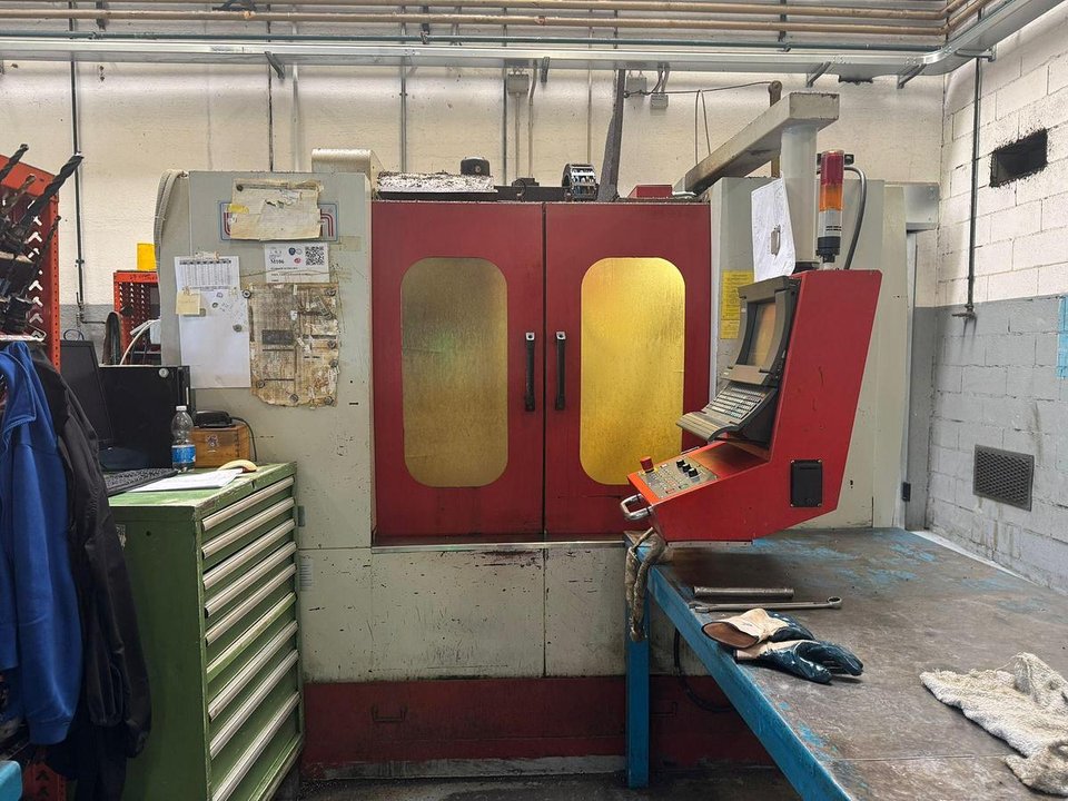Vertical Numerically Controlled Machining Centres EUMACH SUMO 1100 vertical machinin...