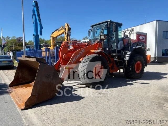 Radlader Hitachi ZW 250-6 gebraucht