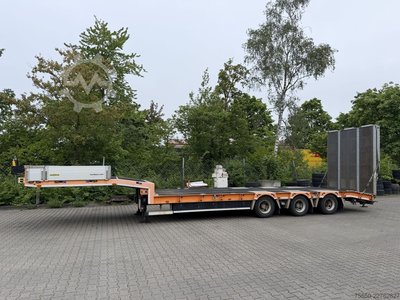 Humbaur HTS30  3 Achs Satteltieflader, neuwertig