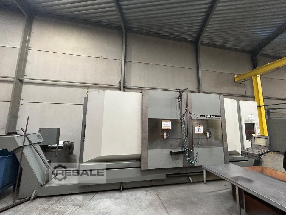 Vertical Numerically Controlled Machining Centres DECKEL MAHO DMF 250 Linear