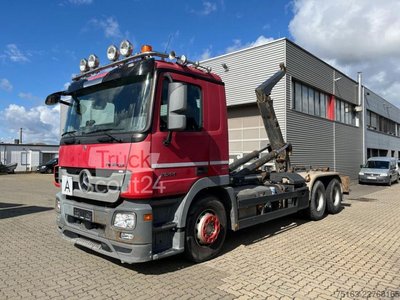 Abrollkipper MERCEDES-BENZ Actros 2644 6x4 Abrollkipper Fg:L901006 Bj.2015 gebraucht