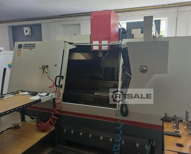 Vertical Numerically Controlled Machining Centres CINCINNATI MILACRON SABRE 1000