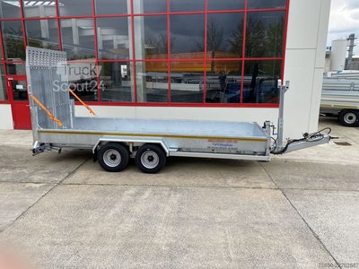 Tieflader Anhänger Möslein TT 11-E6x2 hydr. Rampen  Tieflader für Fräsen breiten hydraulischen Rampen, Neu neu