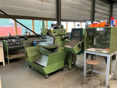 1985 Maho MH500C CNC-Fräsmaschine