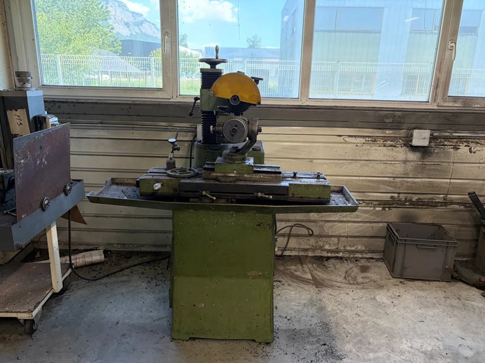 Manuelle Universalschleifmaschine