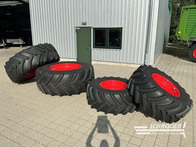 Fendt 2X 600/70R30 + 2X 710/70R42 CONTINENTA