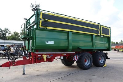 Kröger MUK 303
