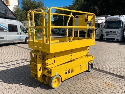 Arbeitsbühne GENIE GS 2646 Scherenbühne Elektro AH 9,92 m 454 kg gebraucht