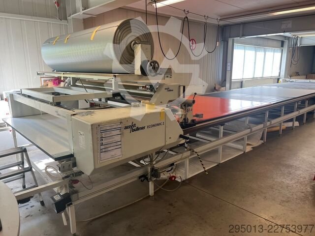 Bullmer Textilschneidemaschine