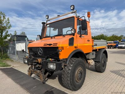 Kipper LKW MERCEDES-BENZ Unimog U1600 Kipper/Zapfwelle/3-Sitze gebraucht