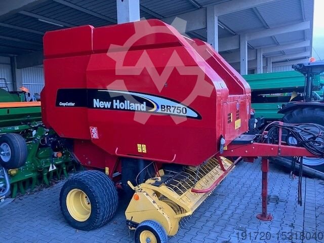 New Holland BR 750 Crop Cutter