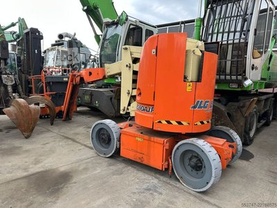 Gelenkteleskoparbeitsbühne JLG E 300 AJP gebraucht