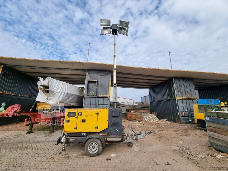 Lichtturm SDMO 9 MT M126 / Lichtmastgenerator gebraucht