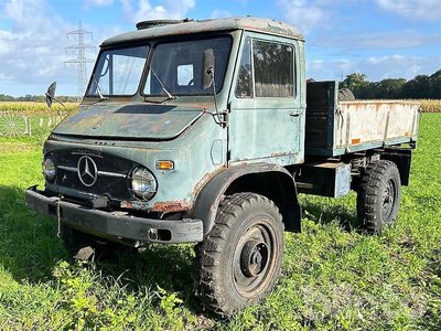Mercedes-Benz 404 (U80)