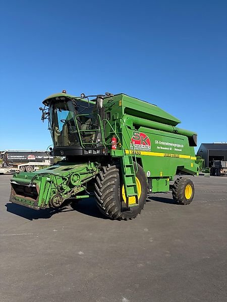 John Deere 2264