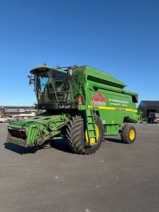 John Deere 2264