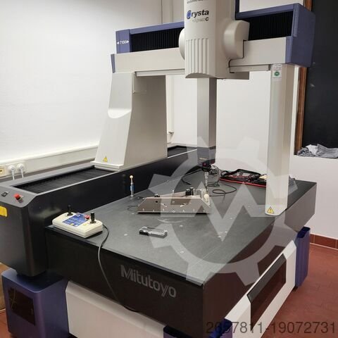 Mitutoyo Crysta Apex C7106