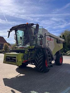 Claas Trion 750 Montana Allrad mit Vario 930