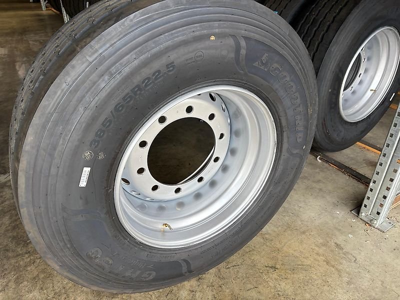 385/65 R22,5 Komplettrad ET0