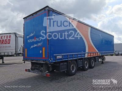 Auflieger mit Pritsche & Plane Schmitz Cargobull Curtainsider Standard Staplerhalterung Getränke gebraucht