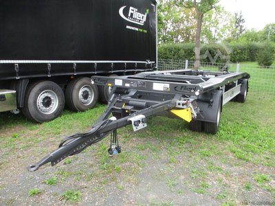 Fliegl ZPS 180 Mega-Z für Abrollcontainer