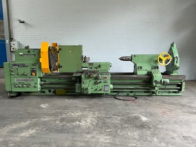 TOS – SU 100 x 3000 – Horizontale Drehbank