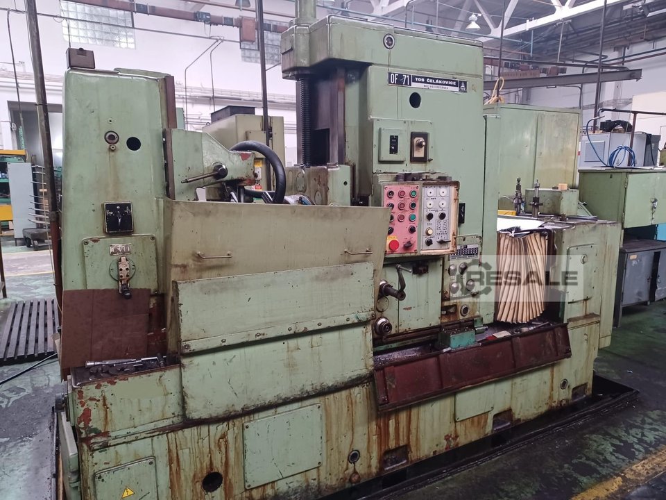 Gear Hobbing Machines TOS OF 71
