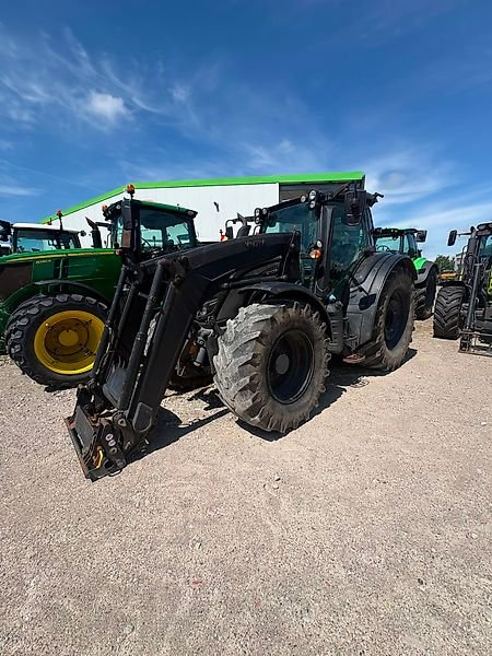 Valtra N 174