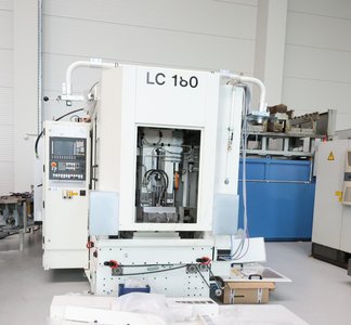 Gear Hobbing Machines LIEBHERR LC 180