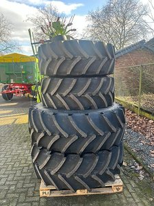 Fendt Mitas Reifen/ Räder 2x 540/65R34 u. 2x 440/65R24 passend zum Fendt 200er Vario