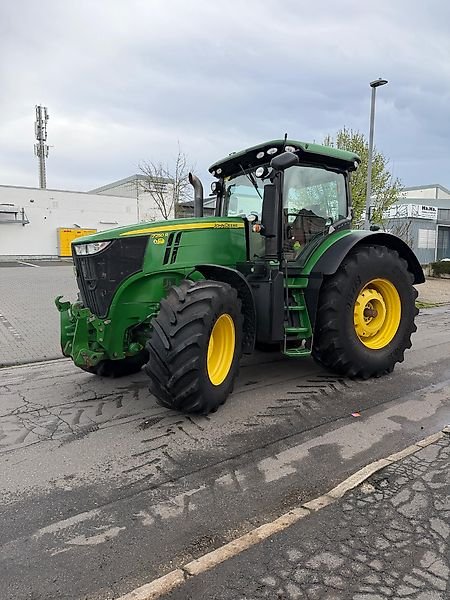 John Deere 7250R