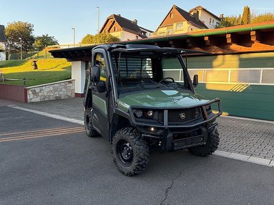 John Deere John Deere Gator 835 M erst 68 Stunden Spaßmobil Servo Kipperpritsche 60km/h ä XUV