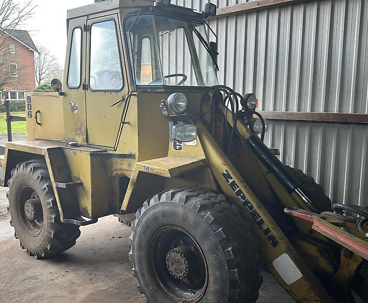 Schaeff 906