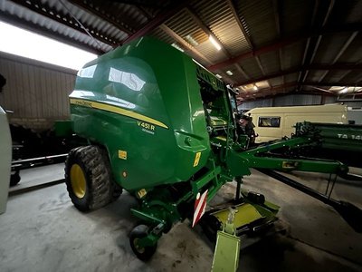 John Deere V451R