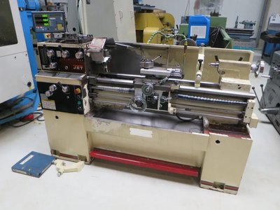 JET GH - 1440W3 Leit- und Zugspindeldrehmaschine