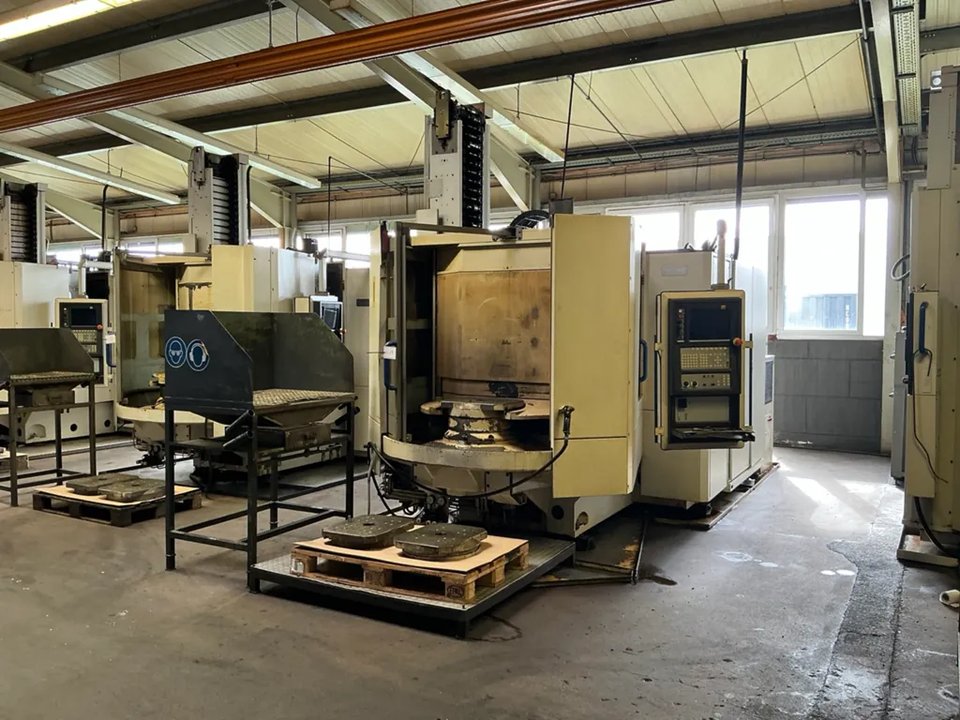 HELLER MC 16 CNC horizontales 4 Achs - Bearbeitungszentrum Defekt
