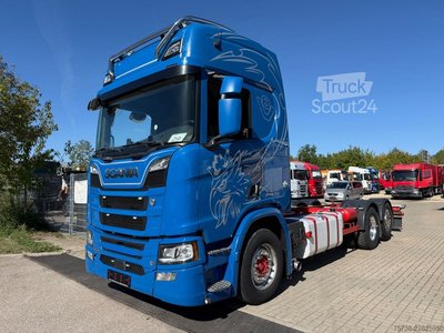 LKW-Fahrgestell SCANIA R520 6X2*4 Fahrgestell V8/LENKACHSE/Retrader/Alu gebraucht