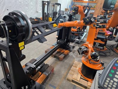 Kuka KR16L6, neu lackiert