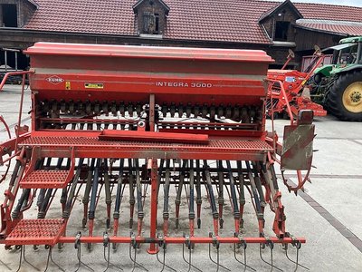 Kuhn Integra