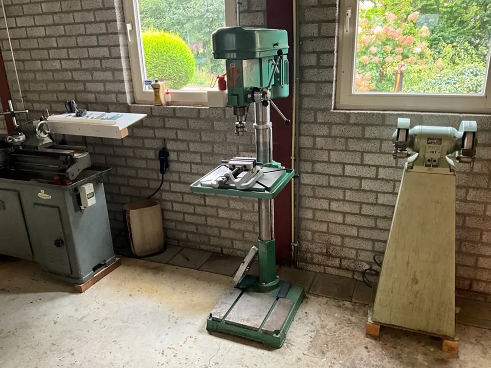 Säulenbohrmaschine
