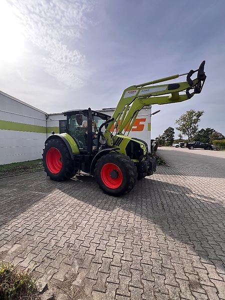 Claas ARION 650