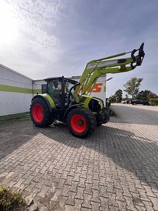 Claas ARION 650