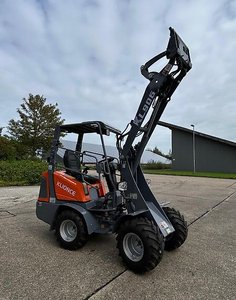 KLIONCE KL906 Kompakt-Lader | NEUMASCHINE